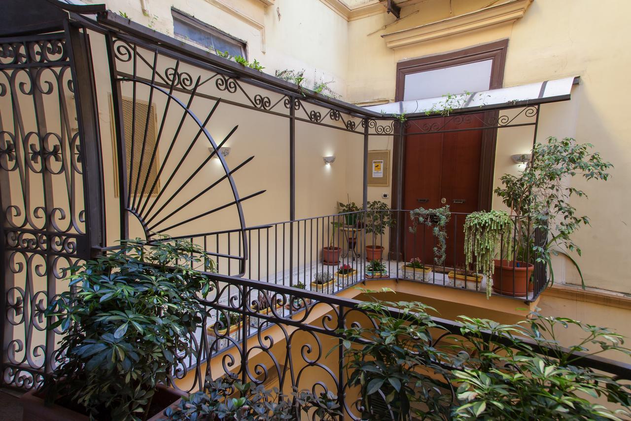 Le Stanze Di Flora Bed & Breakfast Napoli