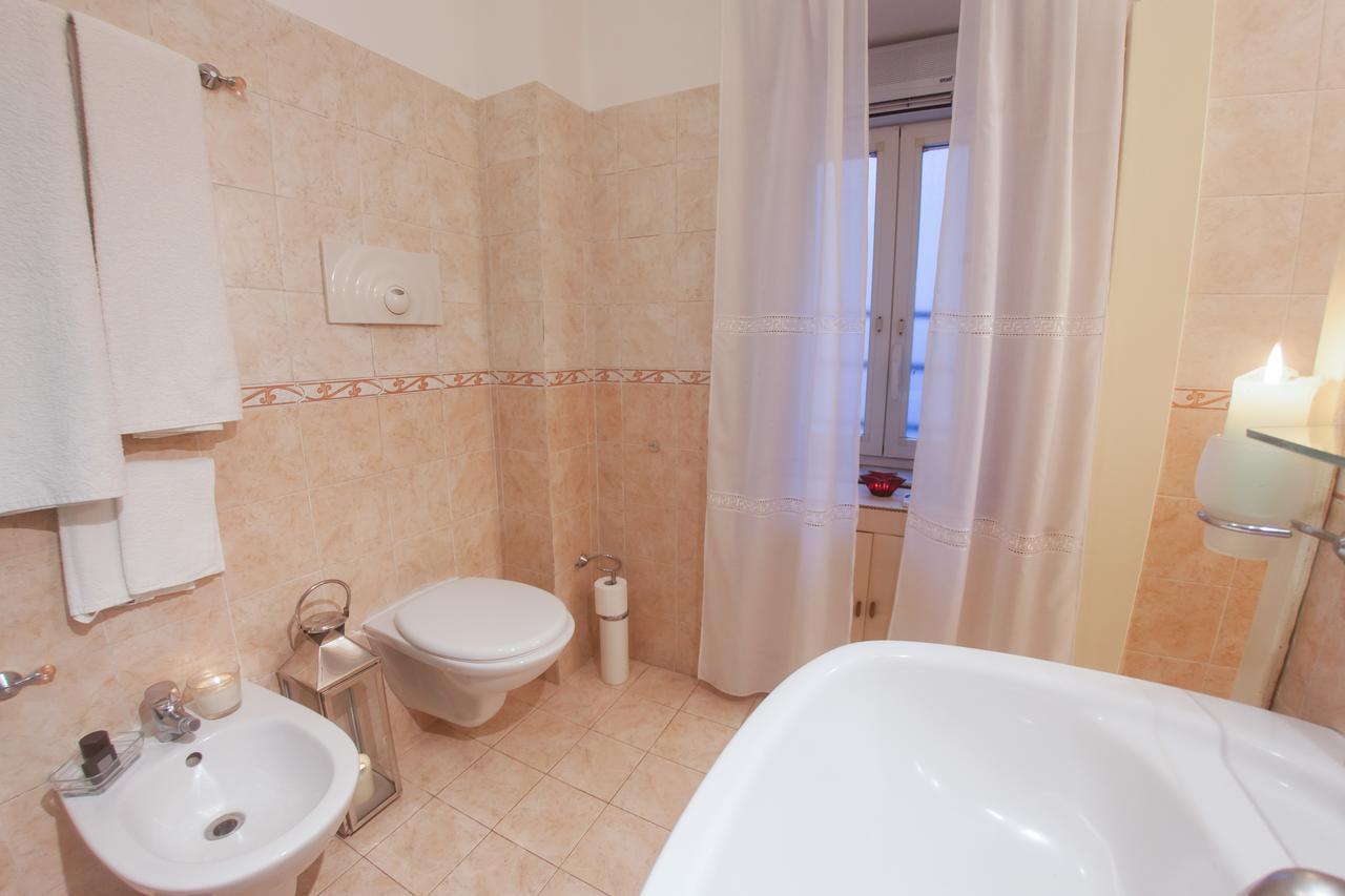 Bed & Breakfast Le Stanze Di Flora Napoli