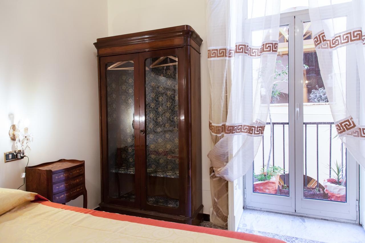 Le Stanze Di Flora Bed & Breakfast Napoli